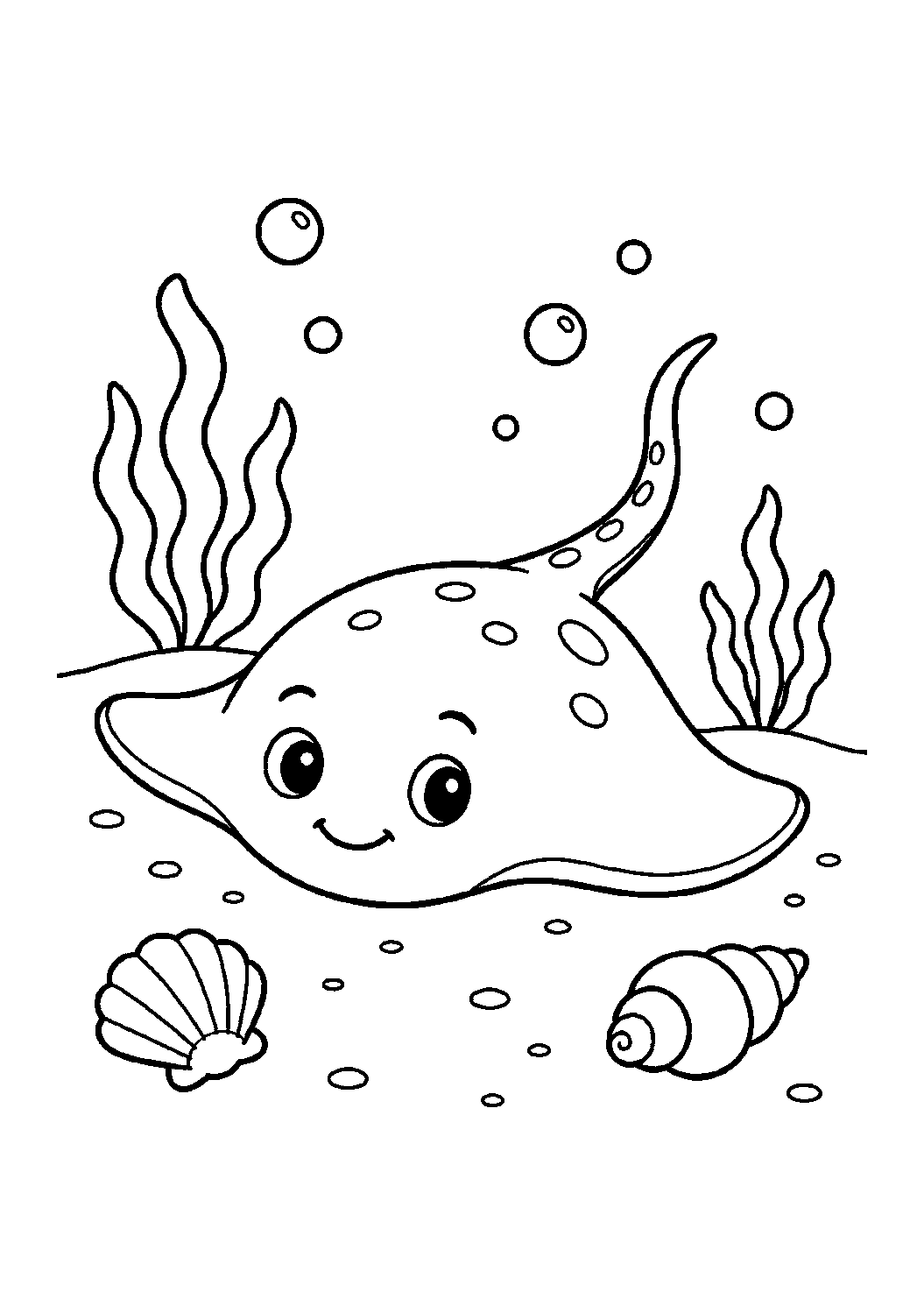 Página de animal bebé del océano para colorear con una raya bebé sonriente descansando sobre un fondo oceánico arenoso, con dos conchas sencillas, burbujas pequeñas y algas. Ideal para niños, imprimir y colorear online.