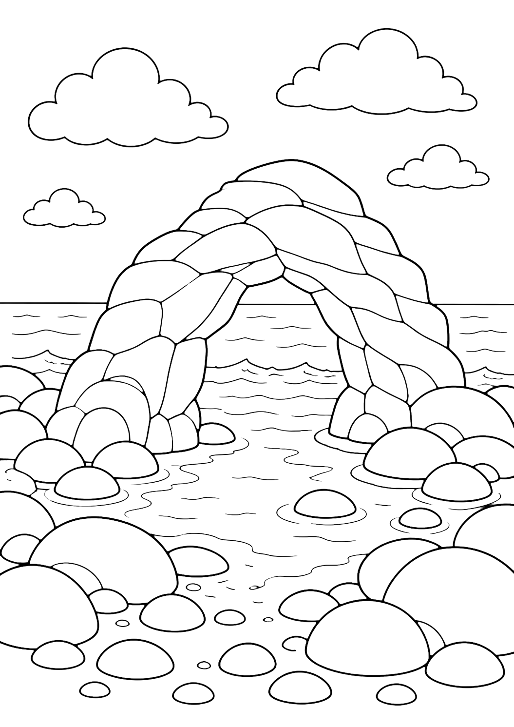 Disegno di costa rocciosa da colorare con un arco naturale di roccia su una costa rocciosa, con acqua bassa sotto l'arco, pietre arrotondate, onde semplici, grandi nuvole e cielo aperto. Adatto a bambini, temi del mare, stampa e colorazione online.